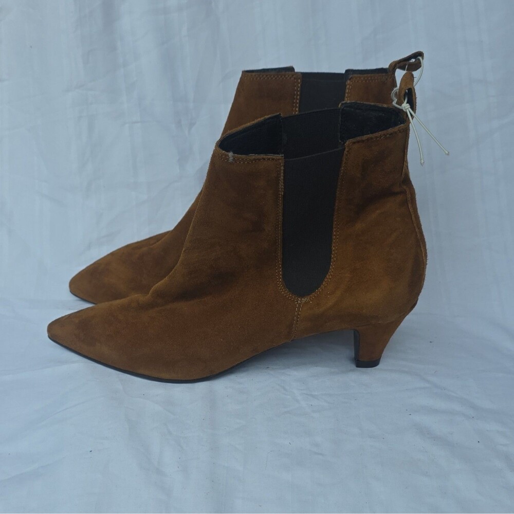 Donna Women's Brown Suede Chelsea Ankle Bootie Pointed Toe Pull-On 6